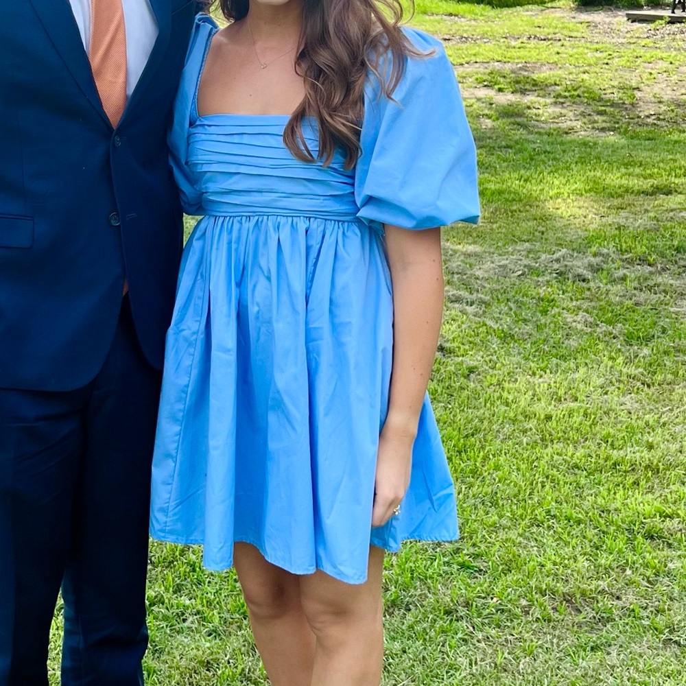 Blue Abercrombie and Fitch puff sleeve dress
